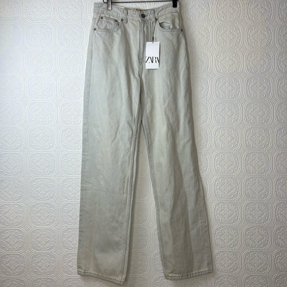 Zara Denim - Zara | The High Rise Wide Leg Jean in Bleached Indigo, Size 4, NWT